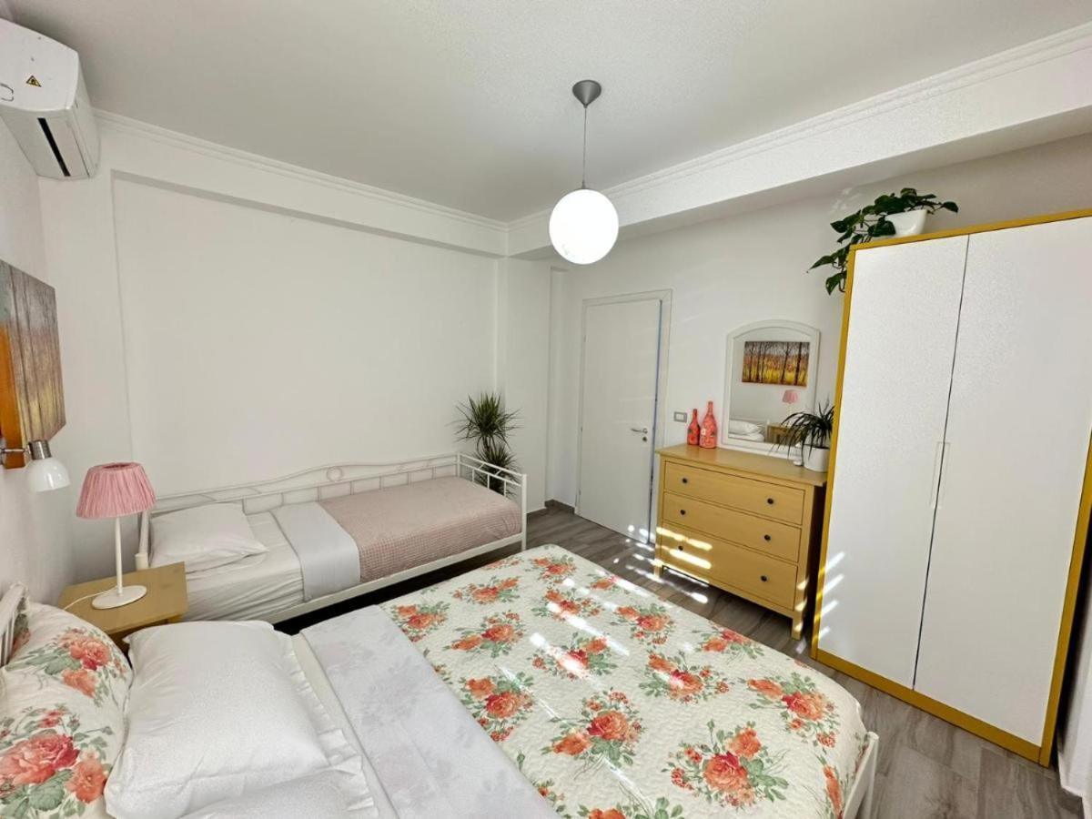 Sofia'S Holiday Apartment Vlorë エクステリア 写真