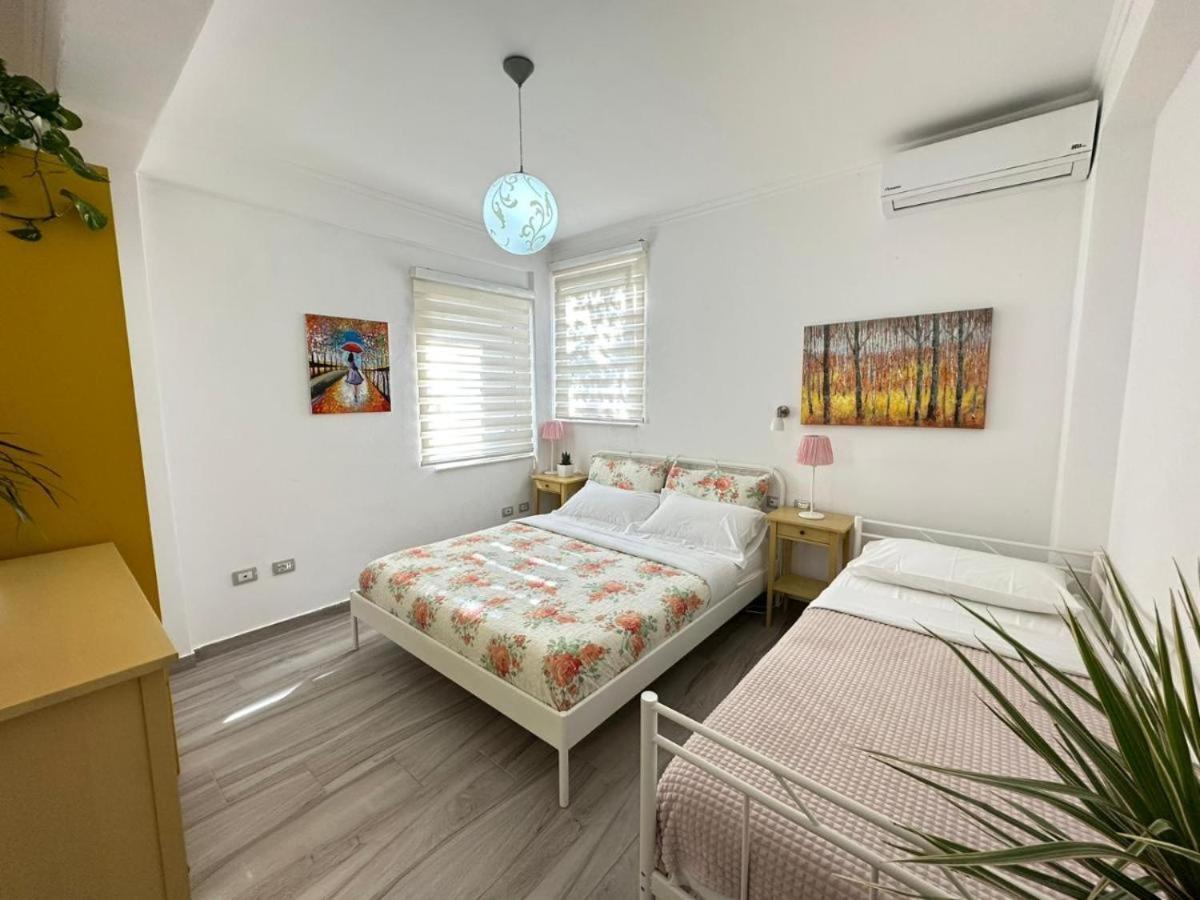 Sofia'S Holiday Apartment Vlorë エクステリア 写真